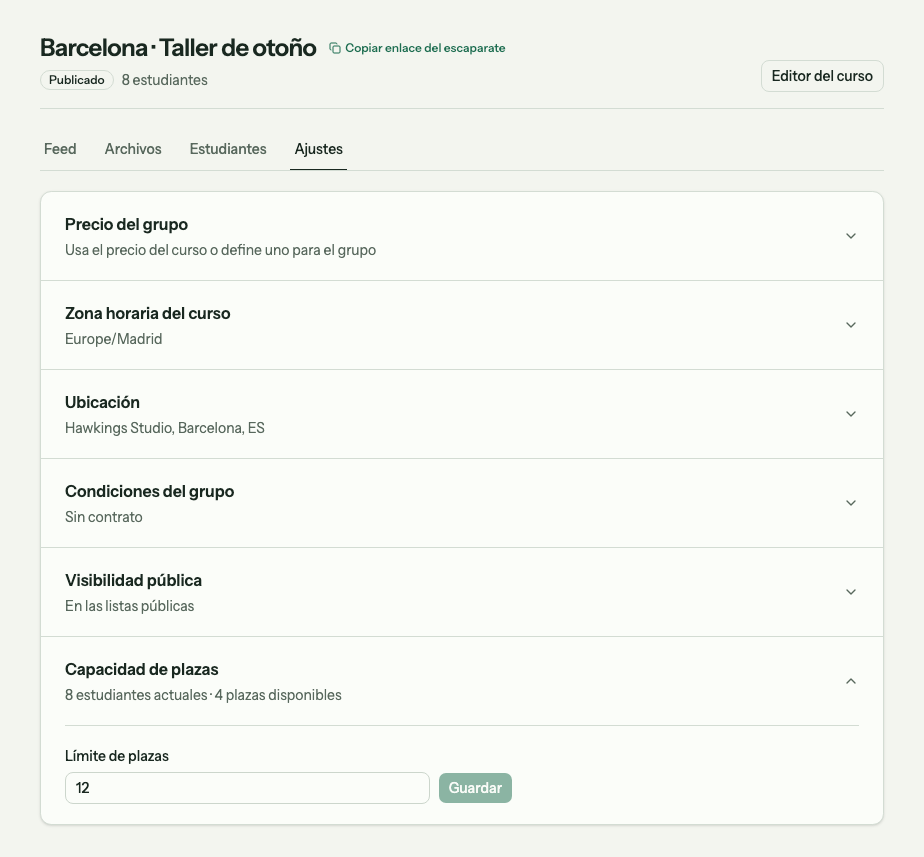 Ajustes del grupo con Capacidad de plazas abierta, un límite de 12 y ocho alumnos inscritos
