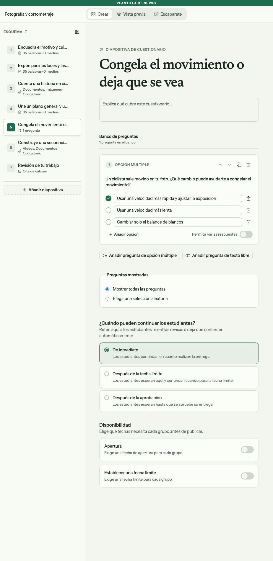 Editor del cuestionario con una pregunta de opción múltiple, Añadir pregunta de texto libre y opciones de selección